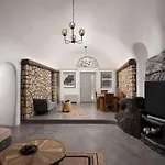 Aparthotel Occhio Luxury Santorini With Private Pool 4*