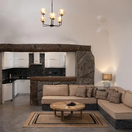 Occhio Luxury Santorini With Private Pool Aparthotel 4*