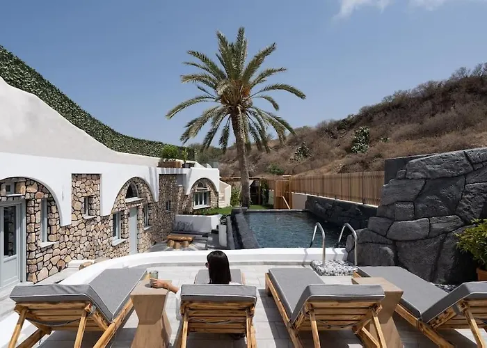 Occhio Luxury Santorini With Private Pool Aparthotel