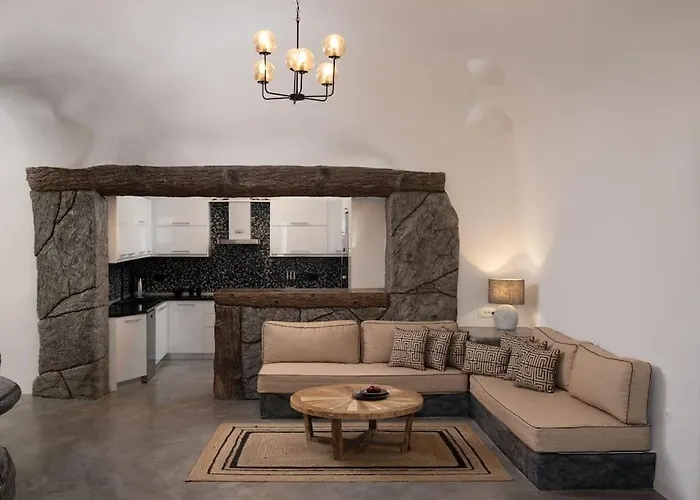 Occhio Luxury Santorini With Private Pool Aparthotel 4*