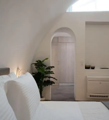 Aparthotel Occhio Luxury Santorini With Private Pool 4*