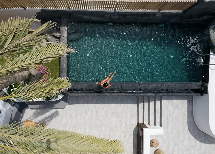 Occhio Luxury Santorini With Private Pool Aparthotel 4*