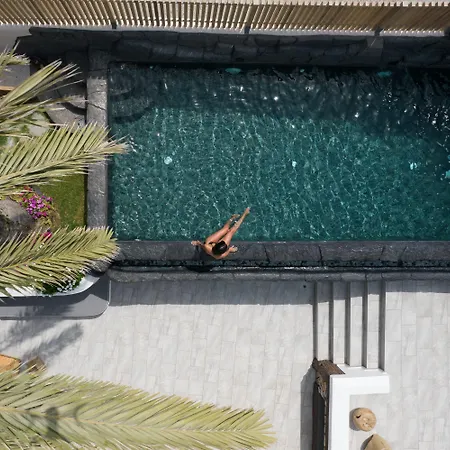 Occhio Luxury Santorini With Private Pool Apart-hotel 4*
