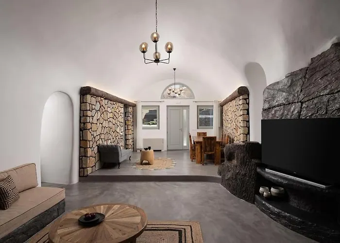 아파트호텔 Occhio Luxury Santorini With Private Pool 4*