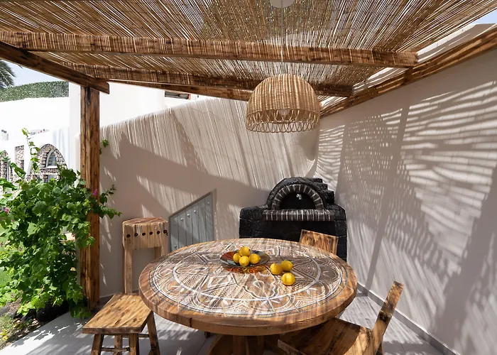 Occhio Luxury Santorini With Private Pool 아파트호텔