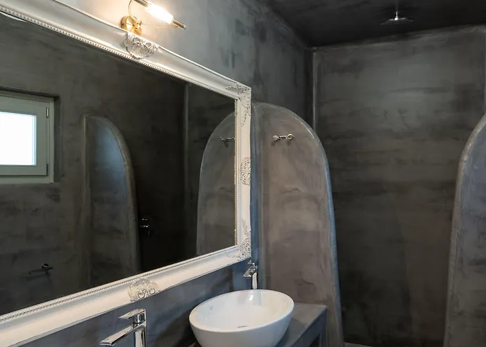 Occhio Luxury Santorini With Private Pool 4*