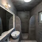 Occhio Luxury Santorini With Private Pool Appart hôtel Karterados (Santorini)