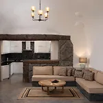 Occhio Luxury Santorini With Private Pool Appart hôtel 4*